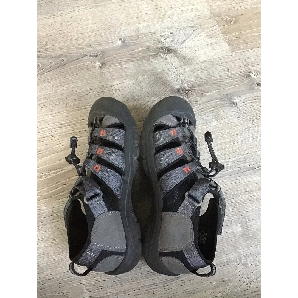 Keen Newport H2 Youth Size 4 Sandals Water Hiking Shoes Gray 1026277